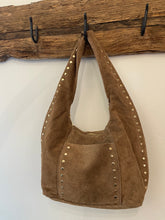 Lade das Bild in den Galerie-Viewer, Ledertasche Nieten
