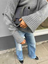 Lade das Bild in den Galerie-Viewer, Tasche Wildleder
