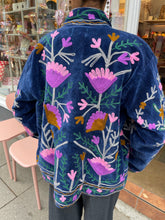 Lade das Bild in den Galerie-Viewer, Samt Jacke
