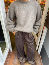 Lade das Bild in den Galerie-Viewer, Mohair Strickpullover hellbraun
