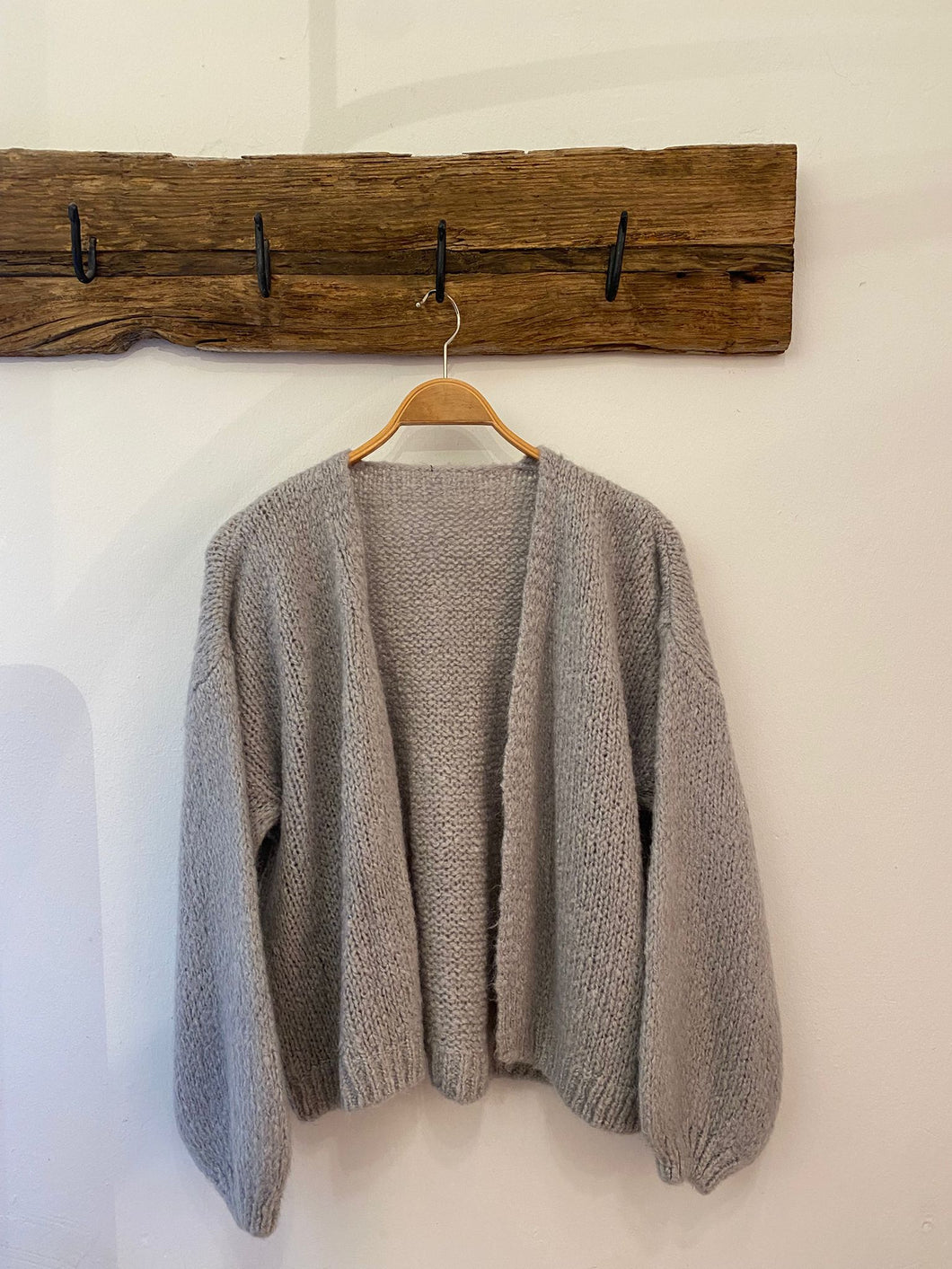 Strickjacke hell grau