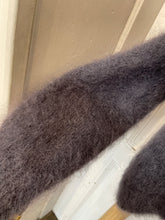 Lade das Bild in den Galerie-Viewer, Mohair Strickjacke grau
