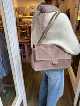 Lade das Bild in den Galerie-Viewer, Tasche Wildleder
