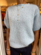 Lade das Bild in den Galerie-Viewer, Kurzarm Pullover hellblau
