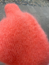 Lade das Bild in den Galerie-Viewer, Mohair Strickjacke coral
