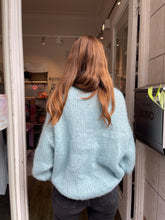 Lade das Bild in den Galerie-Viewer, Strickjacke 2.0 Sky
