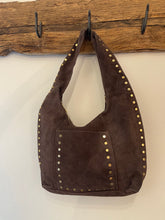 Lade das Bild in den Galerie-Viewer, Ledertasche Nieten
