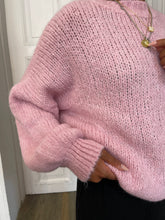 Lade das Bild in den Galerie-Viewer, Pullover rosa
